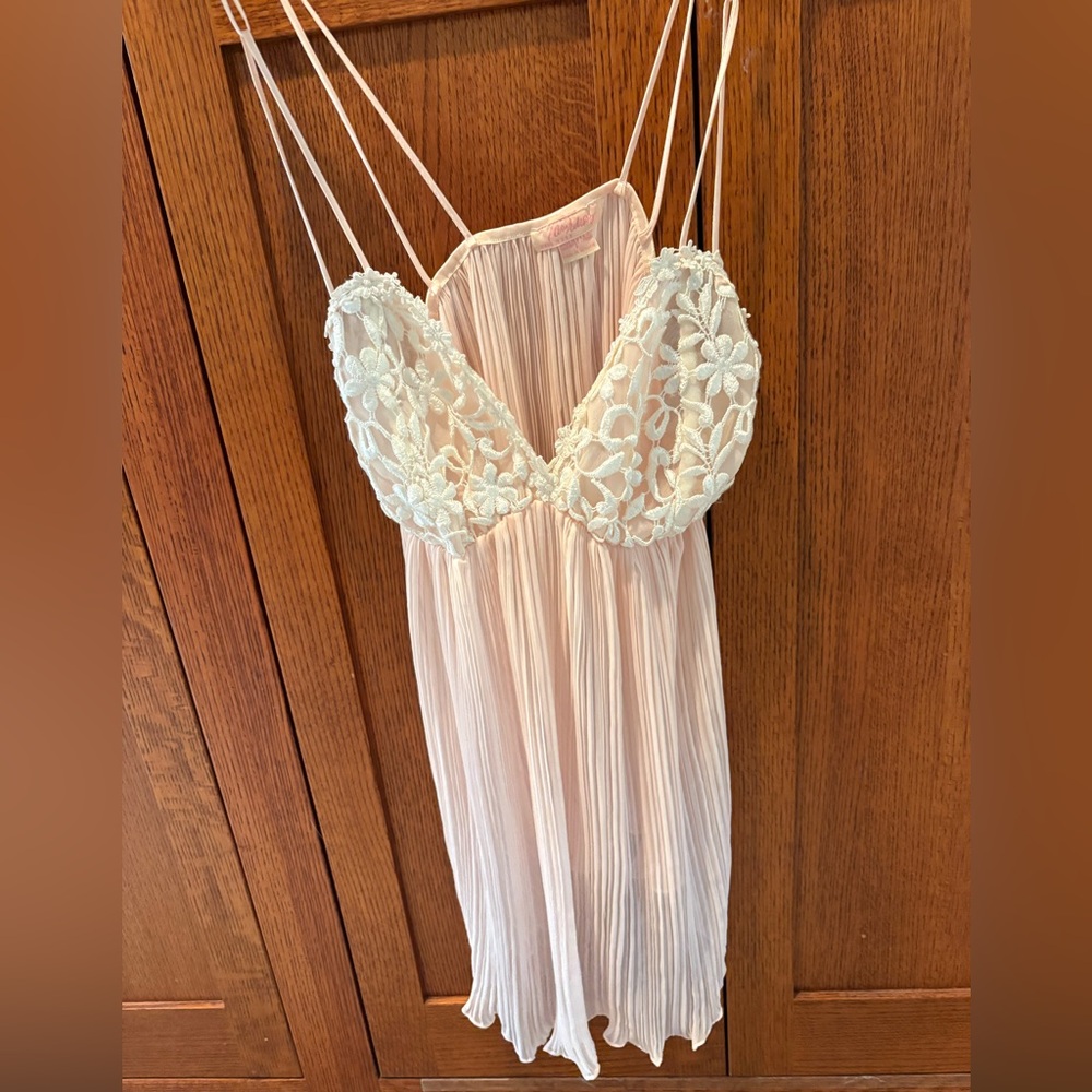 Vintage Flora Nikrooz Negligee Teddy 🌸 Lace Bodice Pink Pleated Flirty Ruffle